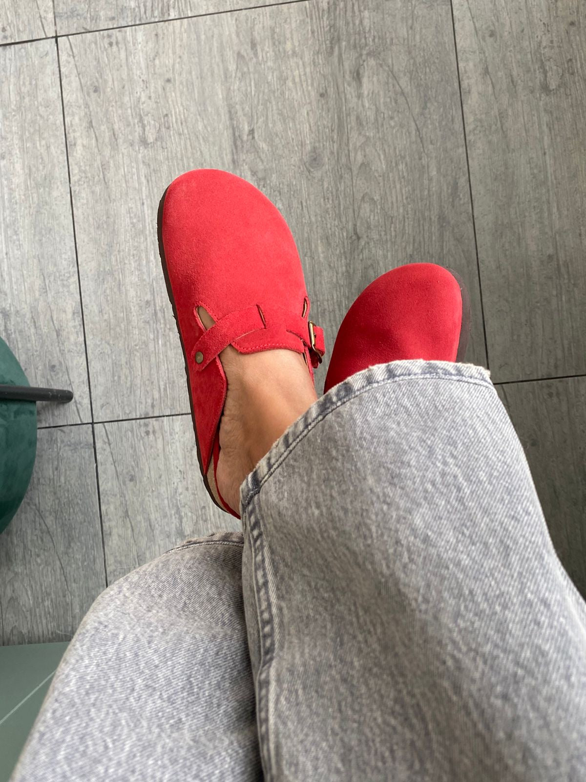 ZUECO CHLOE EN CUERO ROJO