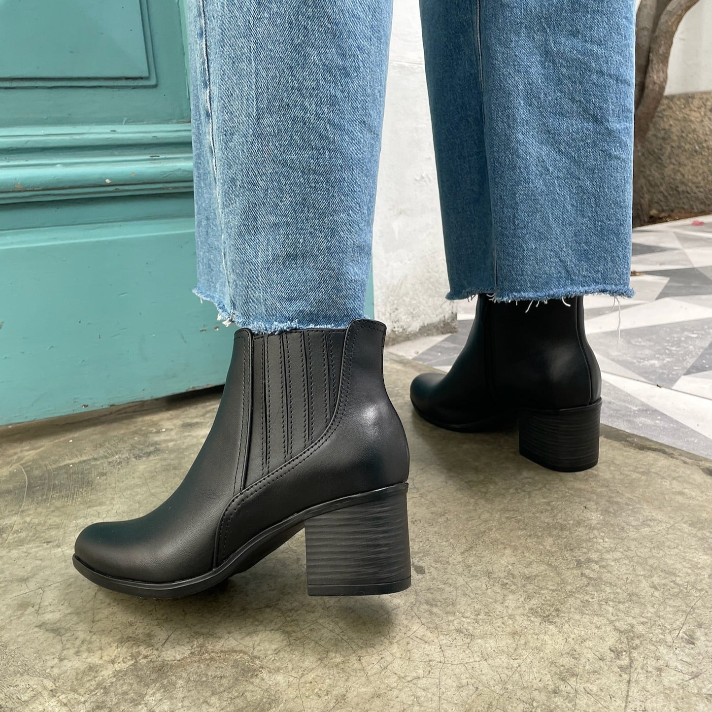 Botines Isa con elastico - Negro